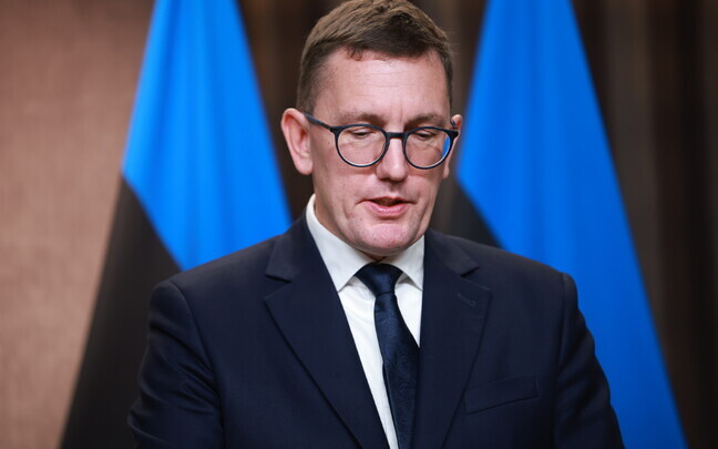 Кристен Михал.