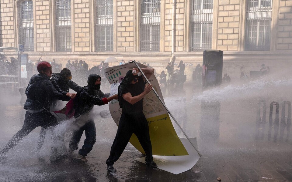 Акция протеста в Париже.