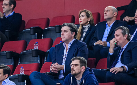 Dejan Bodiroga (keskel).