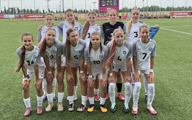 Neidude U-15 koondise algkoosseis kohtumises Kosovoga.