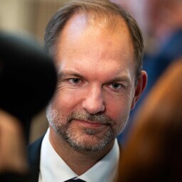 Taani ostab USA ja Norra tootjatelt kaugmaarakette