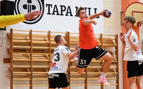Marcus R&auml;tteli (palliga) v&auml;ravad vedasid SK Tapa finaalturniirile