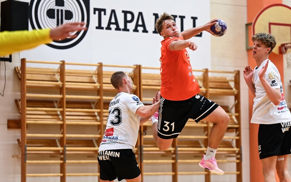 Marcus Rätteli (palliga) väravad vedasid SK Tapa finaalturniirile