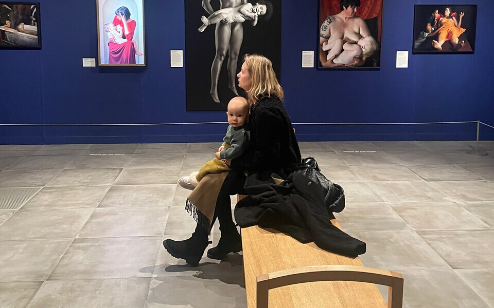 Eda Tuulberg koos perega Hettie Judah&acute;n&auml;itusel