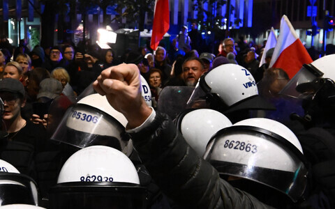Протесты около здания Конституционного трибунала в Варшаве.